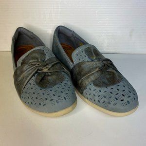 Earth Origins Finley Blue Gray Nubuck Perforated Slip-ons with Scarf Women's 10